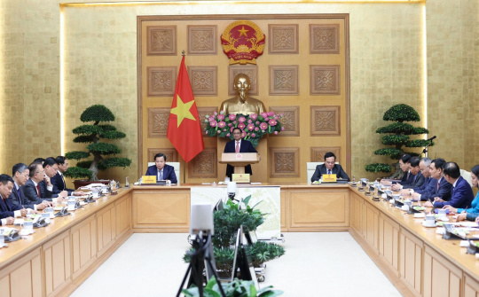 "Phục vụ phát triển đất nước là nhiệm vụ trung tâm" của công tác đối ngoại