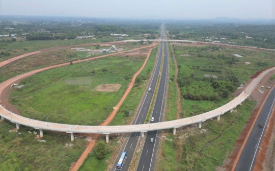 Quyết tâm đưa vào khai thác 3 dự án cao tốc dịp lễ 30/4