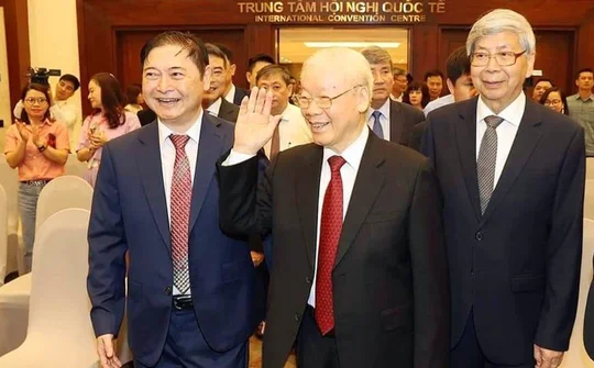 Tổng Bí thư Nguyễn Phú Trọng dự lễ kỷ niệm 60 năm Chủ tịch Hồ Chí Minh gặp mặt đội ngũ trí thức và 40 năm ngày thành lập VUSTA
