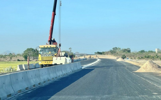 Cao tốc từ Bình Thuận đi Đồng Nai phấn đấu về đích đúng hẹn 30/4