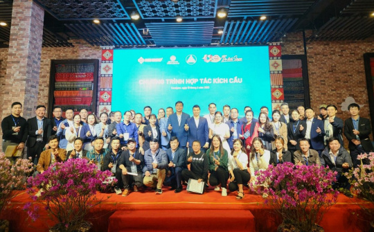 Lào Cai: Chương trình "Hợp tác kích cầu 120 năm du lịch Sa Pa"