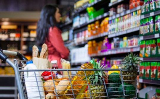 Chủ động kiểm tra yếu tố hình thành giá theo quy định tại Luật giá khi hàng hóa có biến động bất thường