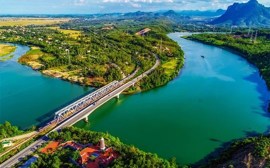 Phát triển du lịch Quảng Bình thực sự trở thành ngành kinh tế mũi nhọn