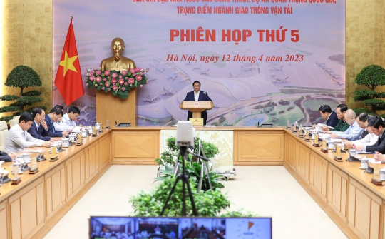 Đầu tư công là một trong những động lực quan trọng thúc đẩy tăng trưởng, trong đó có các công trình, dự án giao thông