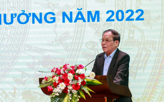 Nâng cao chất lượng thi đua khen thưởng trong cơ quan báo chí tự chủ qua thực tế Tạp chí Việt Nam Hội nhập