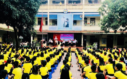 Sôi nổi Ngày hội Đọc sách tại Trường Tiểu học Đội Cung