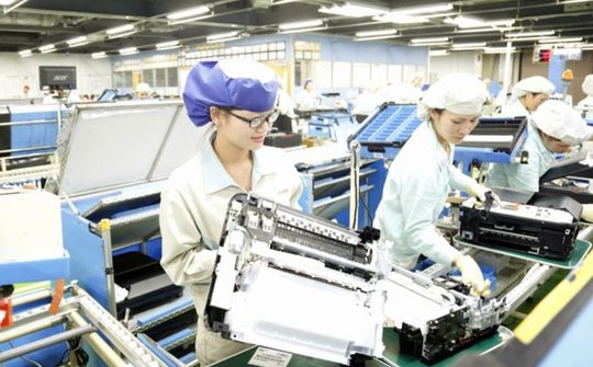 Tác động của đầu tư nước ngoài trong phát triển nguồn nhân lực chất lượng cao tại Việt Nam