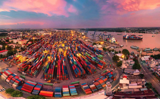 Thương mại quốc tế trong bối cảnh mới: Cơ hội và thách thức đối với Việt Nam