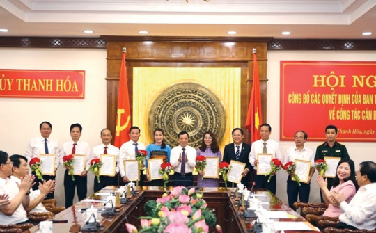 Thanh Hóa: Công bố các quyết định về công tác cán bộ