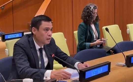 Vietnam calls for cooperation to help middle-income countries achieve sustainable development