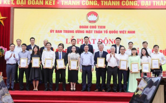 Tập đoàn T&T ủng hộ 5 tỷ đồng hỗ trợ làm nhà cho người nghèo tỉnh Điện Biên