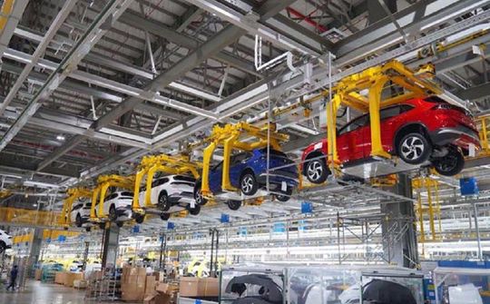 Bộ Tài chính muốn gia hạn thuế tiêu thụ đặc biệt với ô tô nội địa