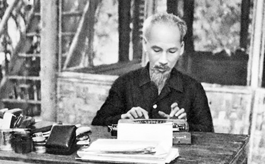 Hội thảo khoa học: Di sản Hồ Chí Minh tỏa sáng giá trị dân tộc và thời đại