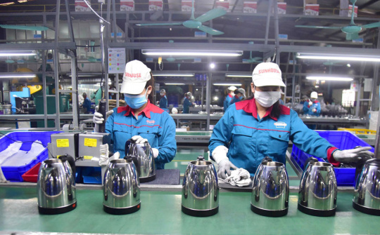 Tiếp tục thực hiện quyết liệt, hiệu quả các nhiệm vụ, giải pháp tháo gỡ khó khăn cho sản xuất, kinh doanh