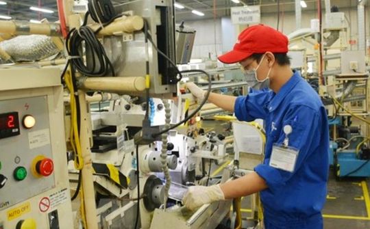 Giai cấp công nhân Việt Nam và những đóng góp vào sự nghiệp xây dựng, bảo vệ và phát triển đất nước