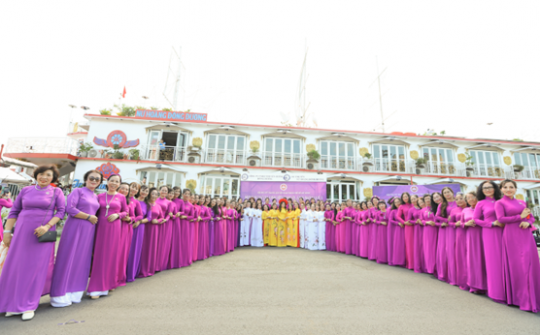 Hội Phụ nữ Thanh lịch TPHCM gặp gỡ nhân ngày Gia đình Việt Nam