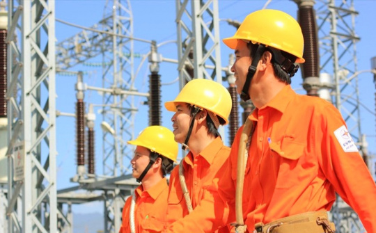 Cách mạng công nghiệp 4.0 – Cơ hội và thách thức của giai cấp công nhân Việt Nam hiện nay