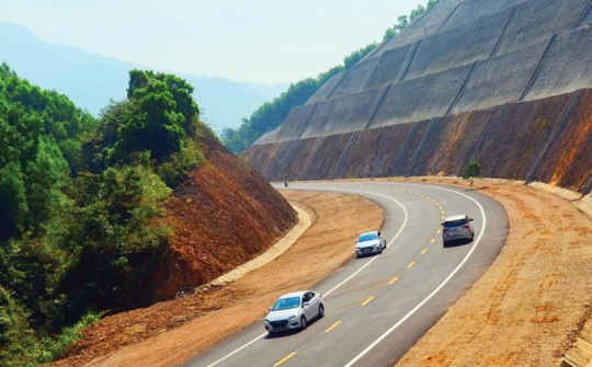 Tháo gỡ khó khăn về vật liệu xây dựng thông thường cho Dự án đường bộ cao tốc Bắc - Nam phía Đông