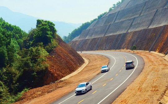 Tháo gỡ khó khăn về vật liệu xây dựng thông thường cho Dự án đường bộ cao tốc Bắc - Nam phía Đông