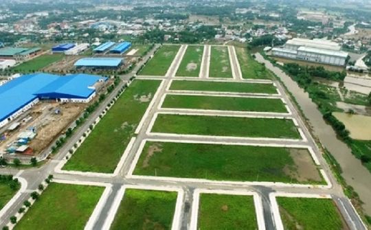 Cho phép UBND tỉnh quyết định phân lô bán nền
