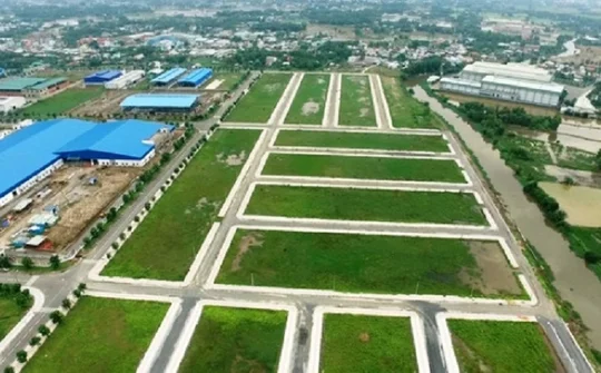Cho phép UBND tỉnh quyết định phân lô bán nền
