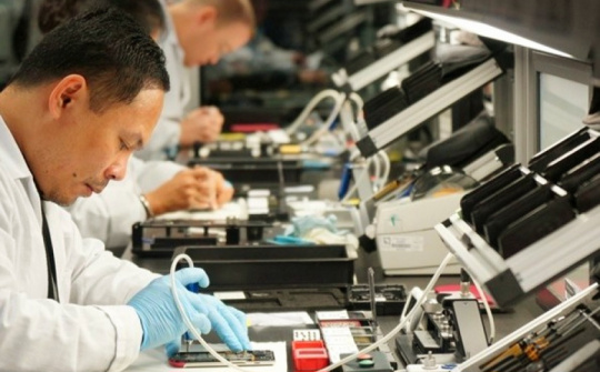 Công nhân trí thức và chủ trương trí thức hóa công nhân của Đảng