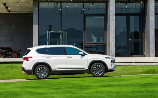 Hyundai Santa Fe Hybrid chính thức giới thiệu tại Việt Nam