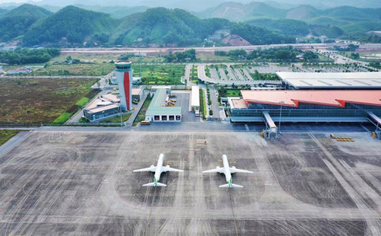 Hệ thống cảng hàng không được quy hoạch theo mô hình trục nan với 02 đầu mối chính