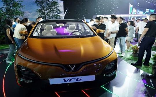 Mãn nhãn với loạt xe điện VinFast lần đầu “trình làng” tại Việt Nam