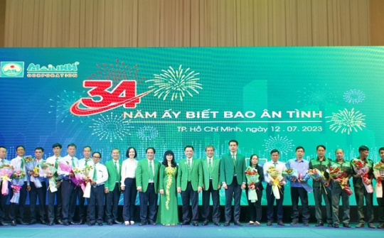 Mai Linh - 34 năm ấy biết bao ân tình