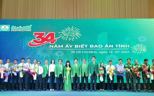 Mai Linh - 34 năm ấy biết bao ân tình