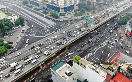 Xây dựng hạ tầng giao thông đồng bộ gắn với phát triển đô thị