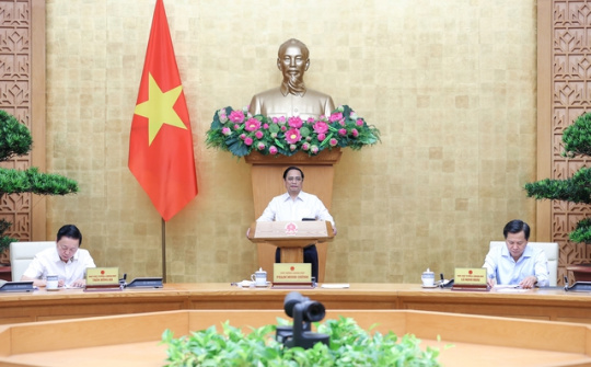 Tích cực tham khảo kinh nghiệm quốc tế có chọn lọc, phù hợp với đặc điểm, điều kiện của Việt Nam