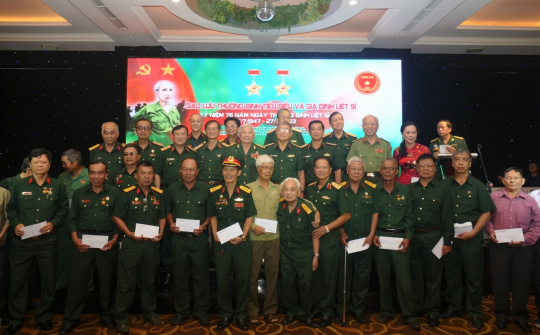 Giao lưu thương binh tiêu biểu và gia đình liệt sĩ nhân kỷ niệm Ngày 27/7