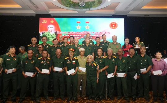 Giao lưu thương binh tiêu biểu và gia đình liệt sĩ nhân kỷ niệm Ngày 27/7