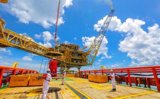 Ban hành Nghị định quy định chi tiết một số điều của Luật Dầu khí