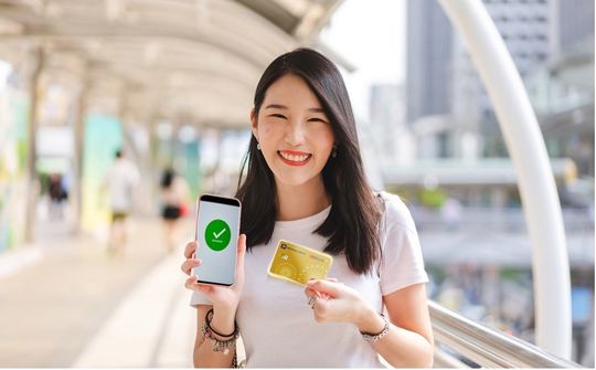 HDBank trao thưởng gần 1 tỷ đồng cho khách hàng may mắn trong chương trình “Mở Siêu Thẻ - Nhận Quà Siêu Lớn”