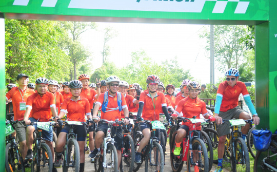 Đắk Lắk: Giải đua xe đạp địa hình Phong trào toàn quốc năm 2023 hưởng ứng ngày voi thế giới