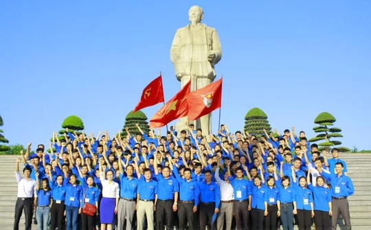 Phát huy vai trò của thanh niên trong thực hiện khát vọng phát triển đất nước phồn vinh, hạnh phúc