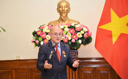 TS Kambiz Ghawami - Chủ tịch Tổ chức Hỗ trợ Đại học Thế giới CHLB Đức: Sự cống hiến thầm lặng với giáo dục Việt Nam