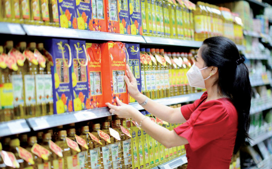 Tăng cường kiểm tra, giám sát việc bán đúng giá niêm yết