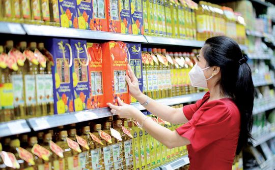 Tăng cường kiểm tra, giám sát việc bán đúng giá niêm yết
