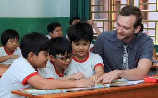 Đơn giản thủ tục cấp giấy phép lao động cho người nước ngoài làm việc tại Việt Nam