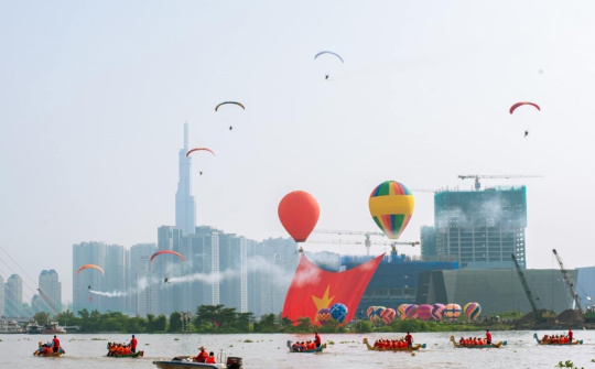 Đến với Lễ hội Sông nước lần thứ nhất tại TP Hồ Chí Minh
