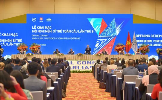 Chủ tịch Quốc hội: Nghiên cứu thiết lập mạng lưới các nghị sĩ trẻ toàn cầu về đổi mới sáng tạo