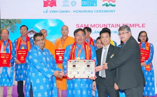 An Giang: Lễ hội vía Bà Chúa Xứ Núi Sam nhận danh hiệu “Hoạt động văn hóa tiêu biểu Châu Á - Thái Bình Dương”