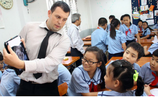 Sửa quy định sử dụng người lao động nước ngoài