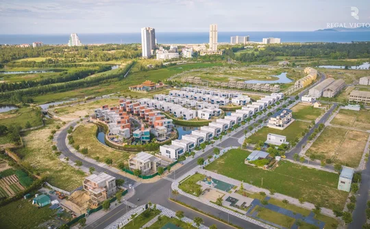 Villa sang trọng ven sông được giới đầu tư “ưa chuộng”