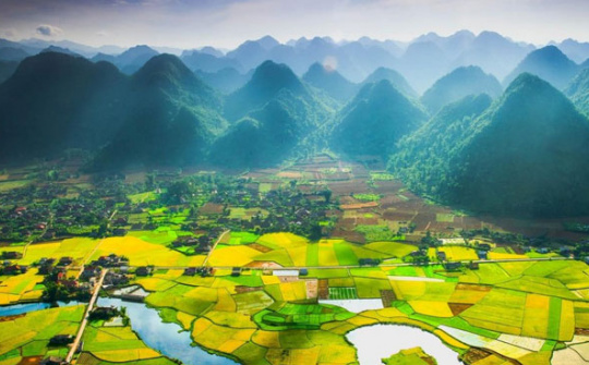 Regional linkage to develop tourism in association with conservation and promotion of cultural, historical and revolutionary values among the provinces in the Viet Bac War Zone