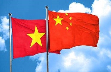 Vietnam, China enhance communications work on special ties